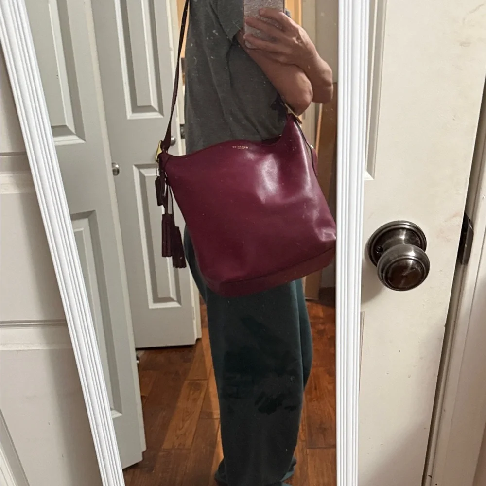 Vintage Coach Fuchsia Leather Shoulder Bucket Bag- EUC